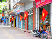 Treo cờ Tổ quốc và nghỉ Tết Nguyên đán Giáp Ngọ năm 2014.