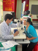 Chương trình khám mắt, tuyến giáp cho người dân Tân Phước