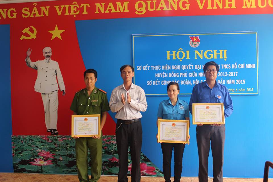Đồng Phú: tổ chức sơ kết công tác Đoàn và phong trào thanh thiếu nhi giữa nhiệm kỳ 2012-2017 và sơ kết công tác Đoàn, Hội 6 tháng đầu năm 2015.